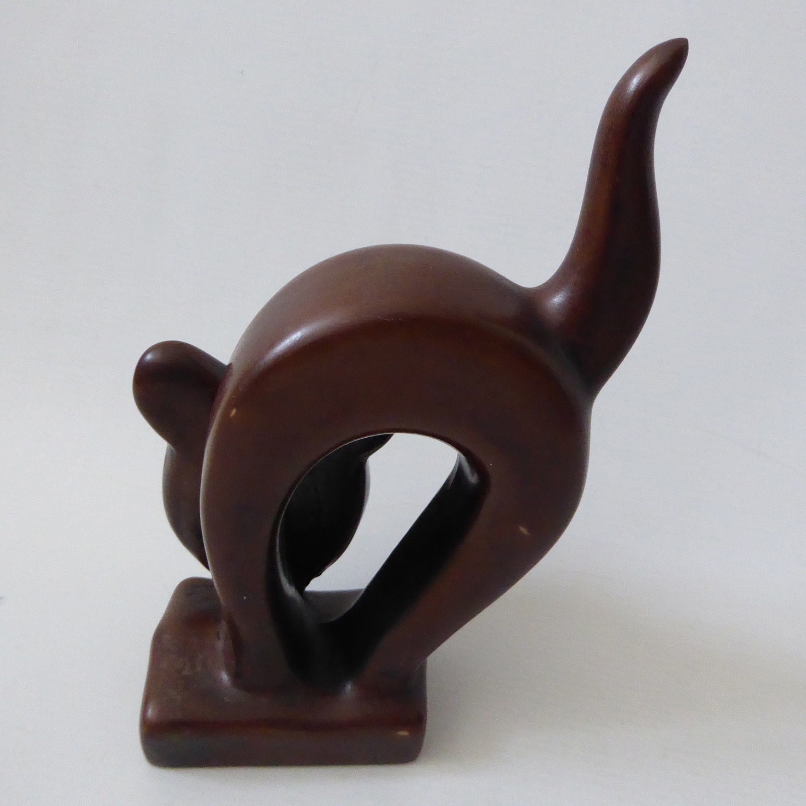 Stylised cat figurine statue, modernist/minimal, brown resin, bronze effect - Image 8