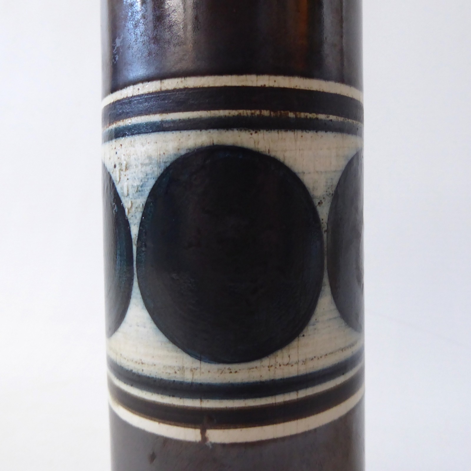 Troika St Ives Cornwall vintage art pottery cylinder vase Anne Lewis AL 14cm pot - Image 4