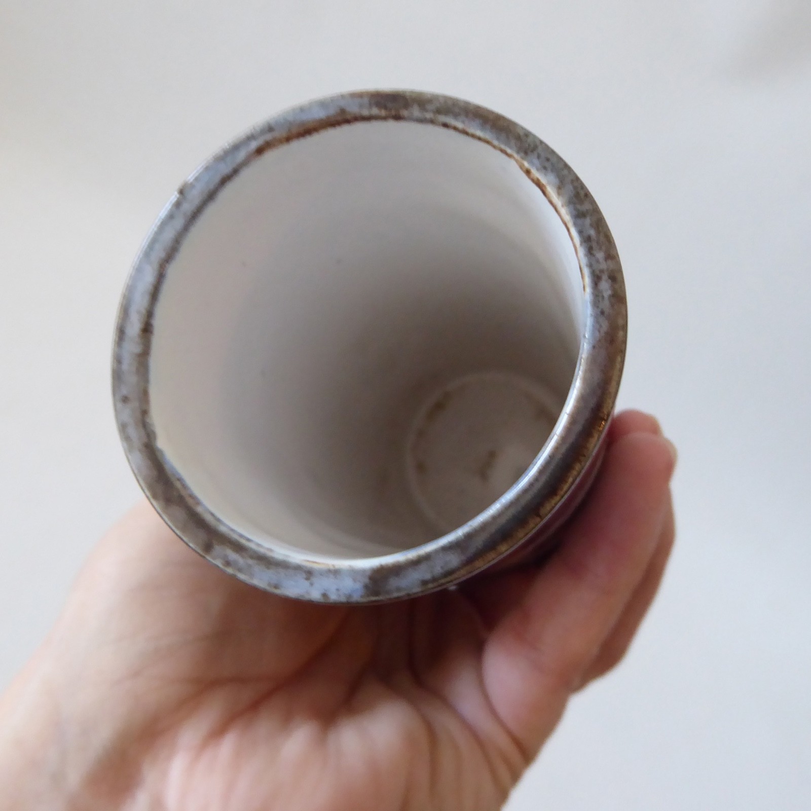 Troika St Ives Cornwall vintage art pottery cylinder vase Anne Lewis AL 14cm pot - Image 9