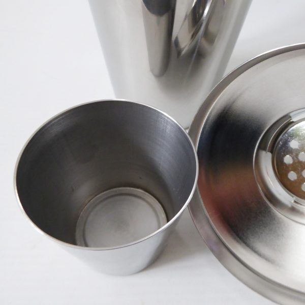 Vintage 1970s KH S-844 Hong Kong cocktail shaker, tall stainless steel Manhattan - Image 9