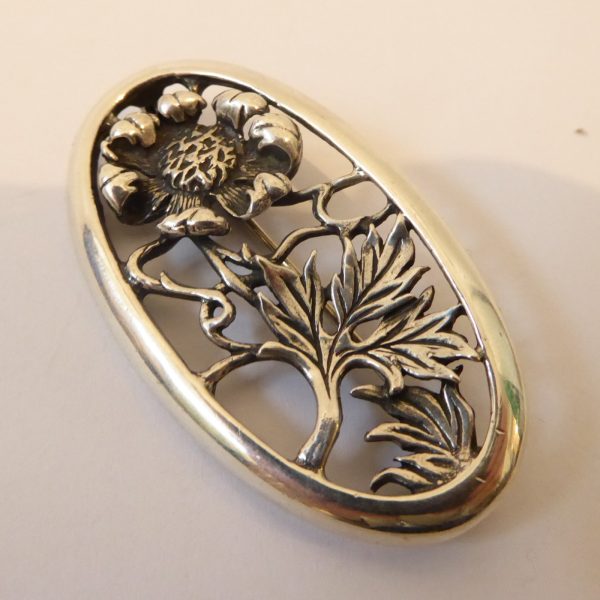 Vintage 1988 Laura Ashley sterling silver 925 brooch, oval flower