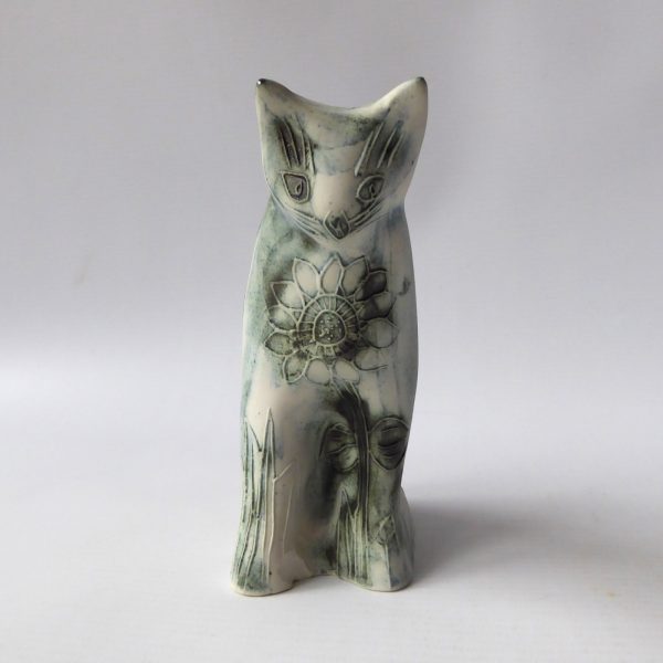 Vintage Carn Pottery Z6 cat figurine by John Beusmans. 1970s retro studio figure - Image 4