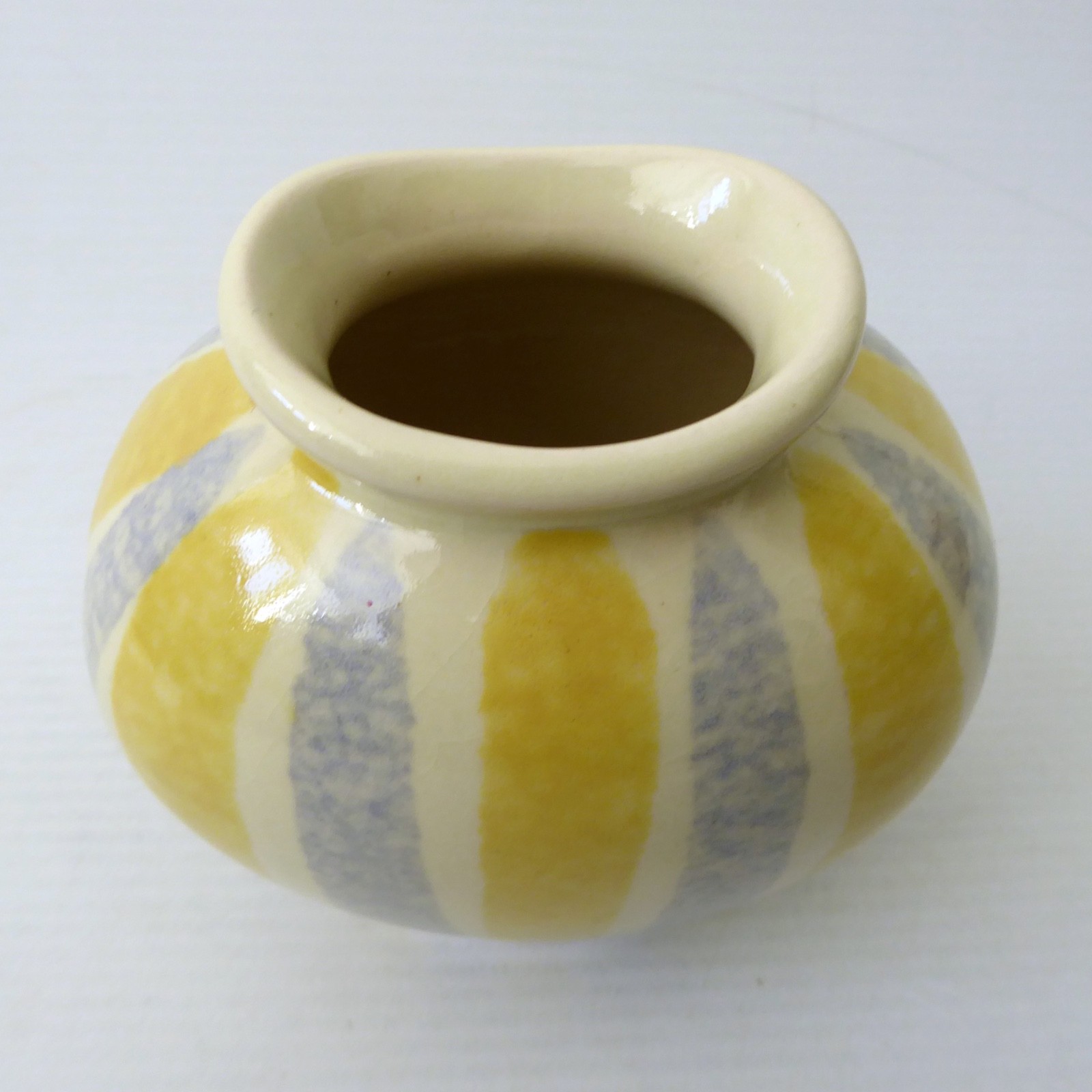 Vintage German pottery ceramic vase, grey & yellow stripes, small retro bud vase - Image 5