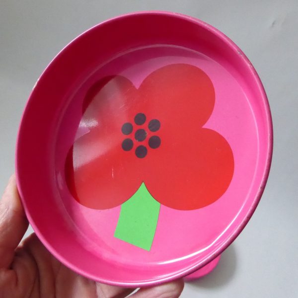 Vintage Retro pink Laurids Lonborg Al & Lena Eklund flower tin 5" trays, DENMARK - Image 7