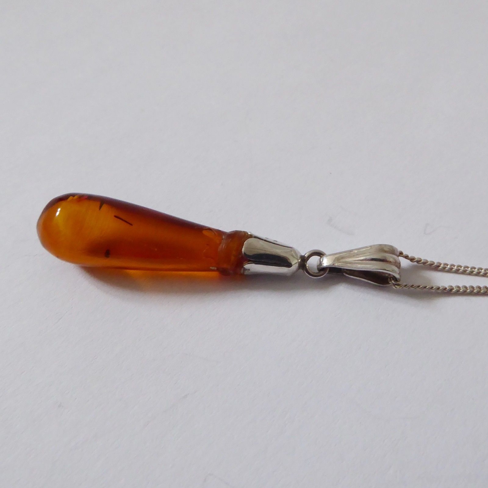 Vintage sterling silver 25 amber teardrop pendant, silver 15" necklace chain - Image 4