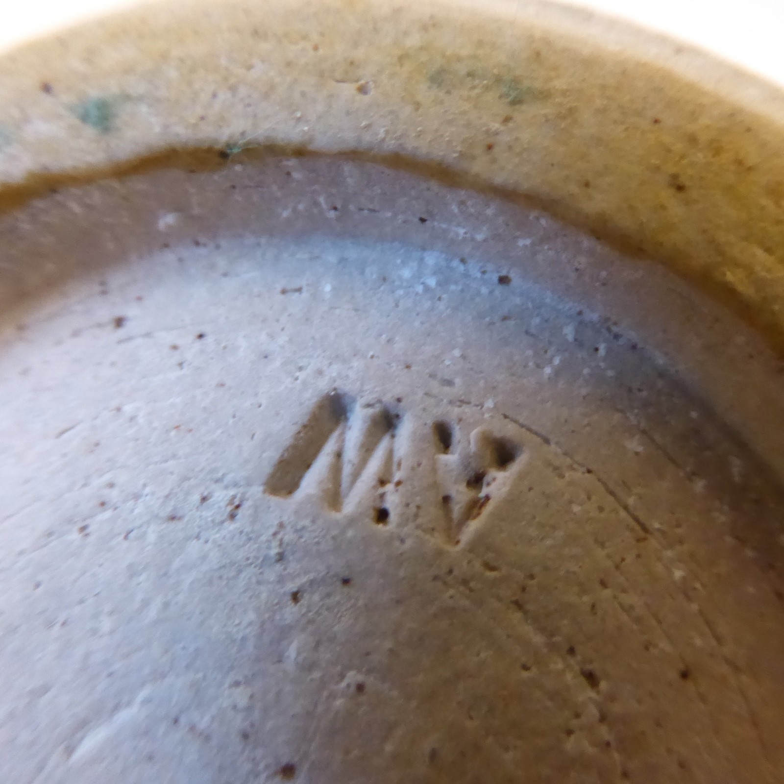 Vintage studio art pottery vase signed AW or MV blue alien skin textured +handle - Image 14