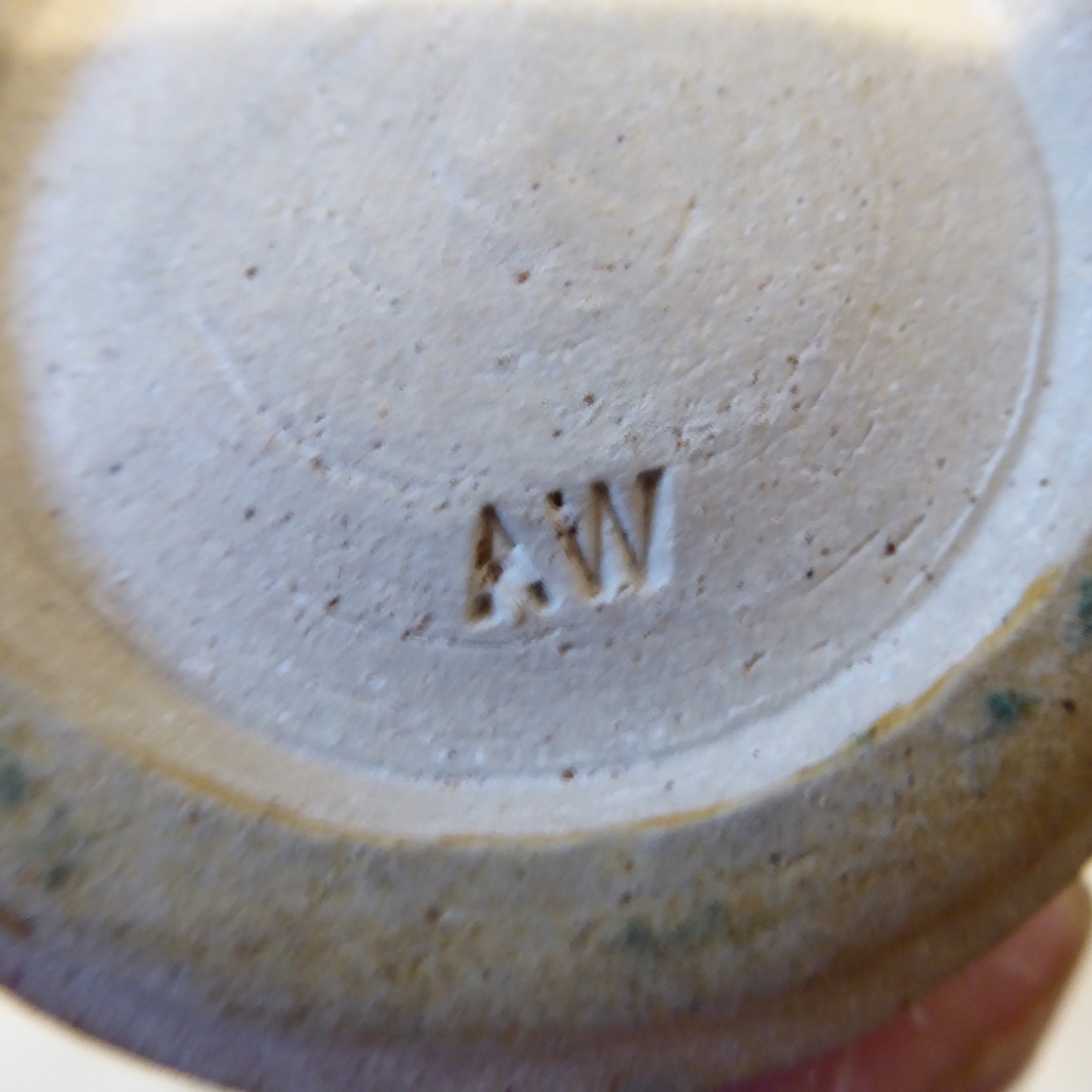 Vintage studio art pottery vase signed AW or MV blue alien skin textured +handle - Image 15
