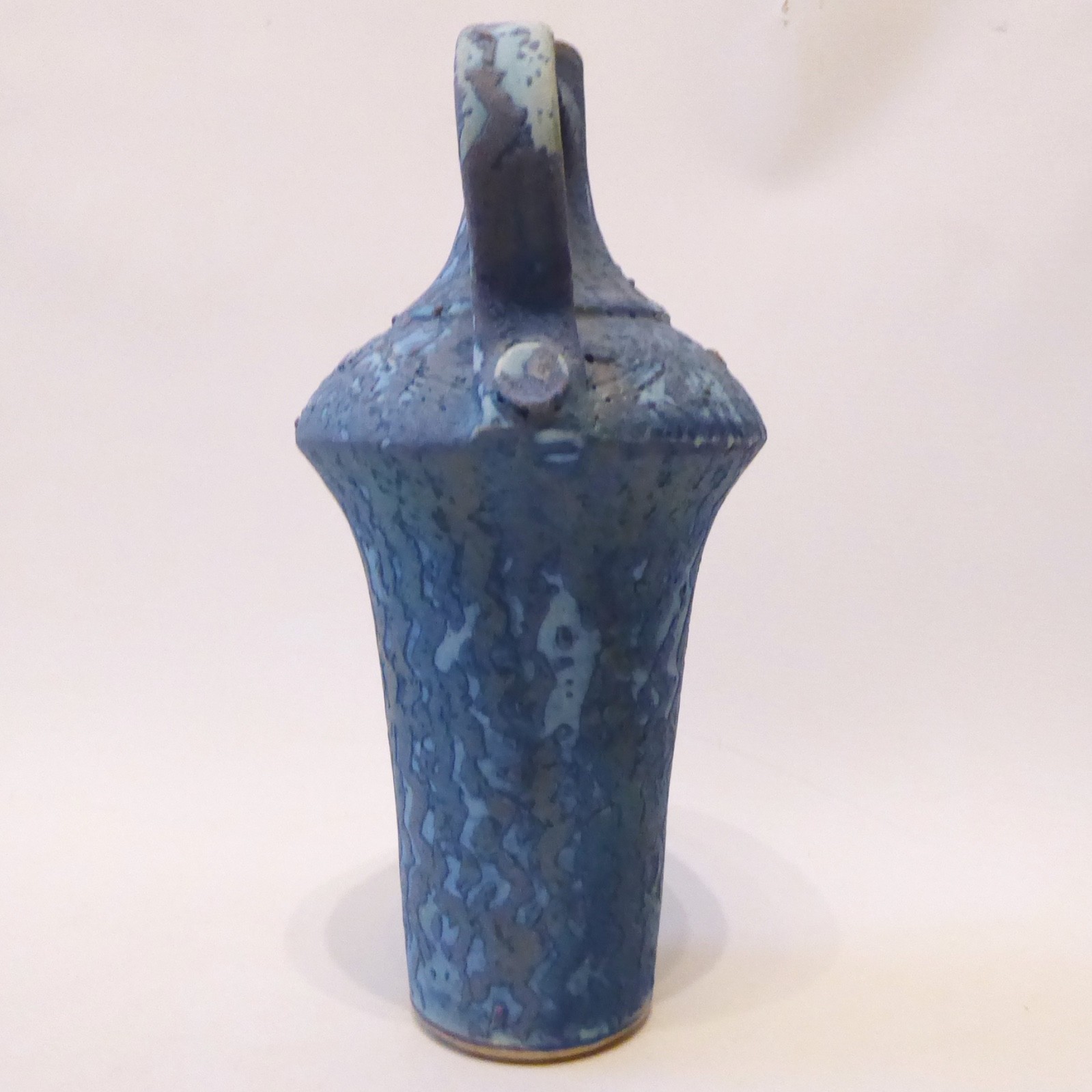 Vintage studio art pottery vase signed AW or MV blue alien skin textured +handle - Image 2