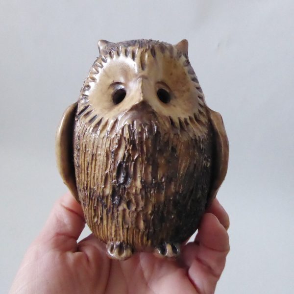 Vintage studio pottery owl. Handmade sgraffito clay figurine sculpture. 1970s - Image 3