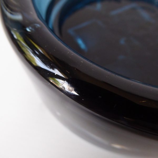 Wedgwood art glass bowl ashtray dish, Stennett-Willson textured RSW27. Sapphire - Image 13