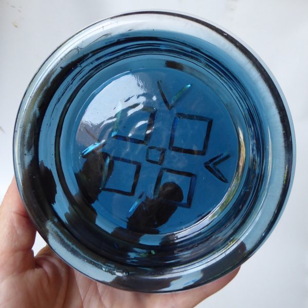 Wedgwood art glass bowl ashtray dish, Stennett-Willson textured RSW27. Sapphire - Image 9