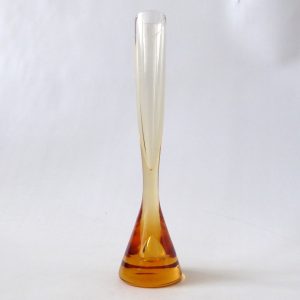 Whitefriars 9566 teardrop art glass bud vase, bubble base, 1960s golden amber