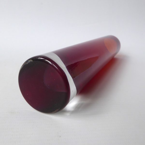 Whitefriars ruby red tapered chimney art glass bud vase 9655, 7 3/4" mid century - Image 7