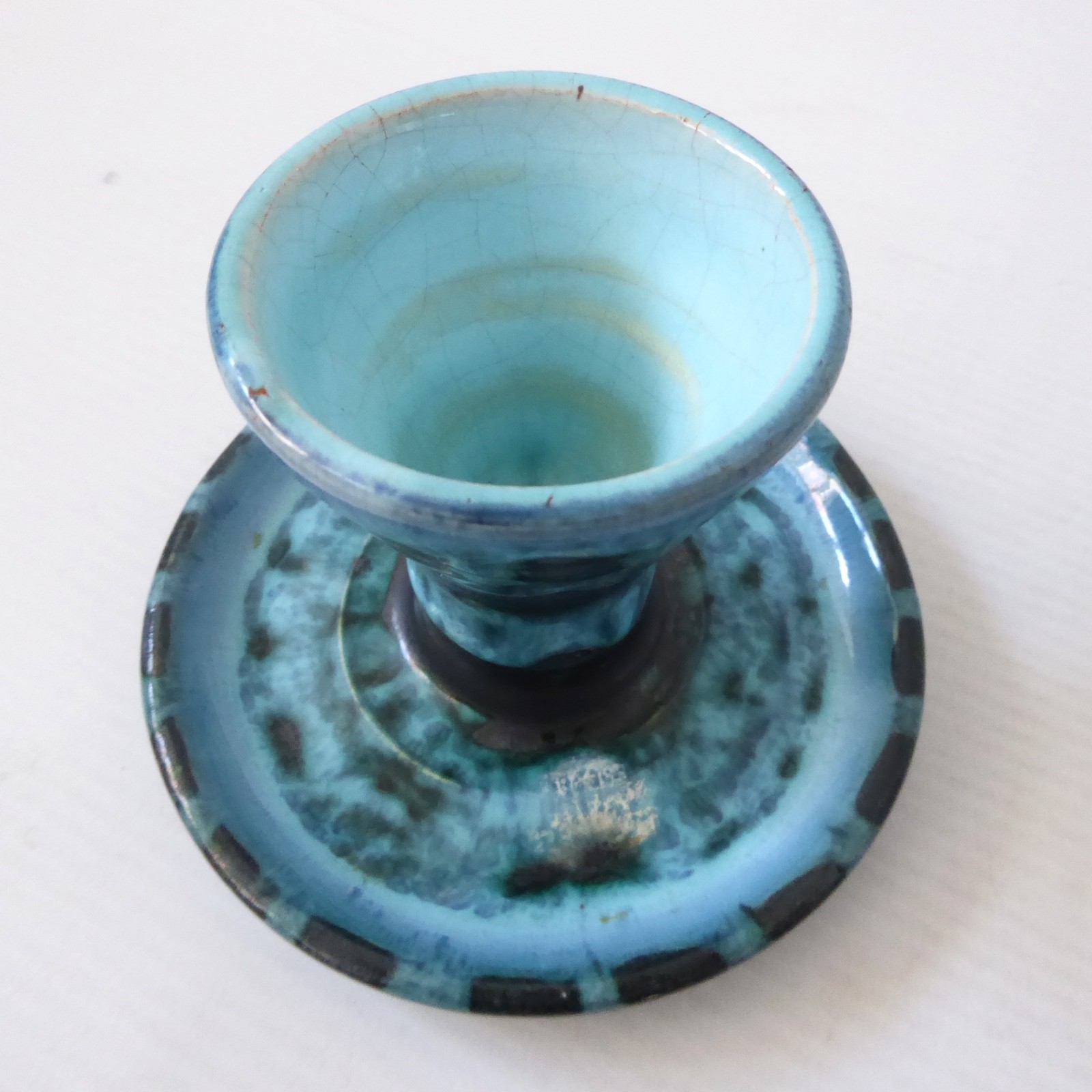1970s David T Sharp Rye studio pottery egg cup saucer, teal blue + black art - Image 10