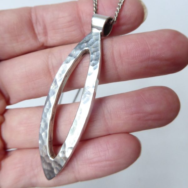1990s 925 sterling silver oval hammered pendant, 19" necklace, 18g hallmarked Aa - Image 13