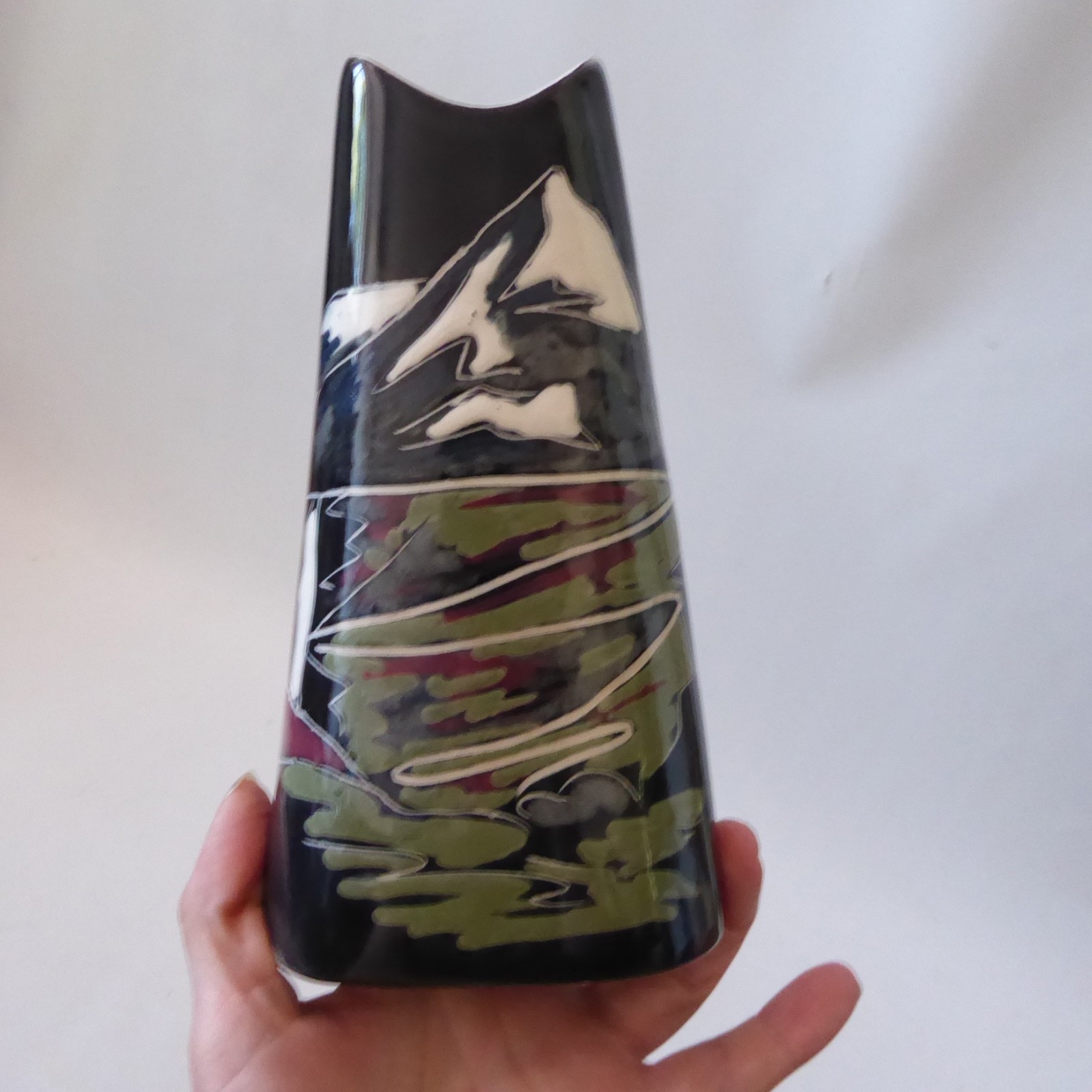 Arol Halden Norway vintage pottery ceramic vase, black signed 129/EB, painted - Image 3