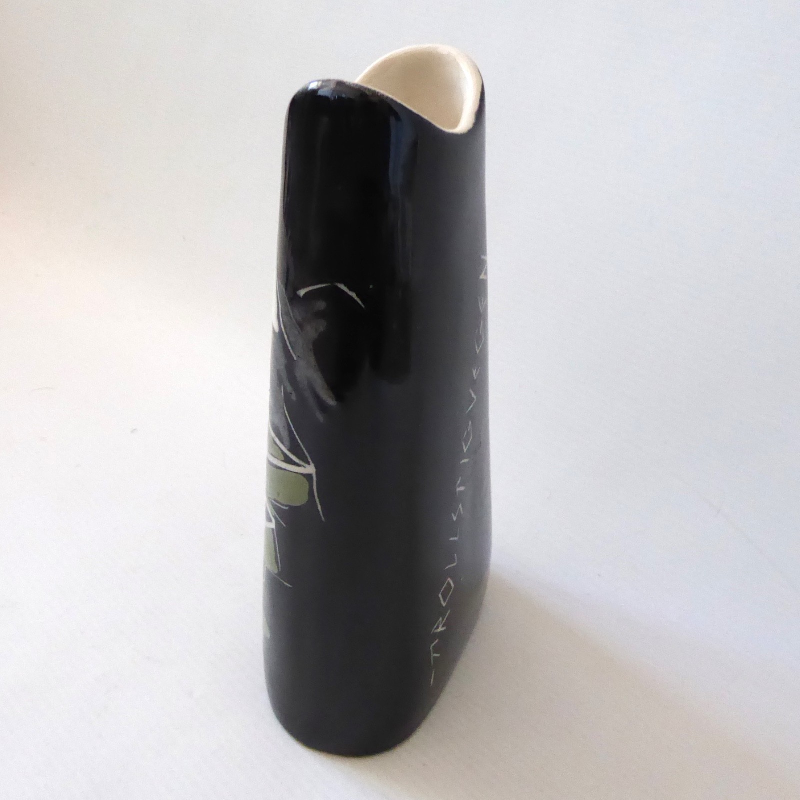 Arol Halden Norway vintage pottery ceramic vase, black signed 129/EB, painted - Image 5