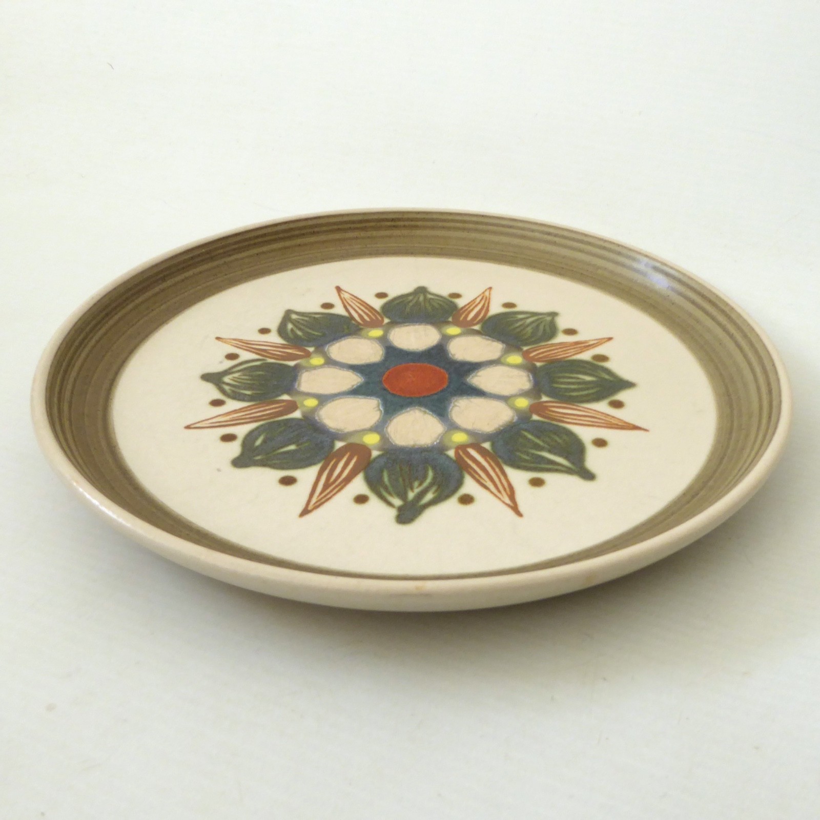 Denby Langley Sherwood 8" 20.5cm stoneware pottery plate. Vintage retro 1970s - Image 5