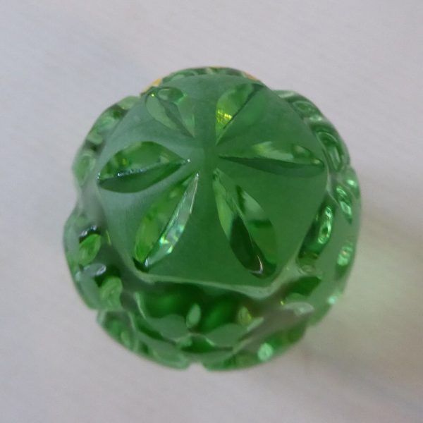 German lead crystal glass egg shaped paperweight ornament. Light green flowers - Image 5
