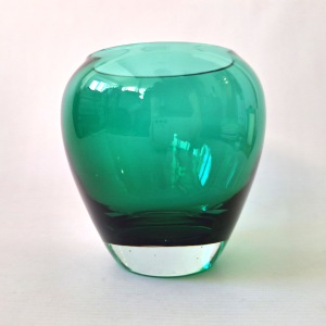 Green & clear cased vintage art glass vase, retro 1970s. Ovoid oval rounded 5"