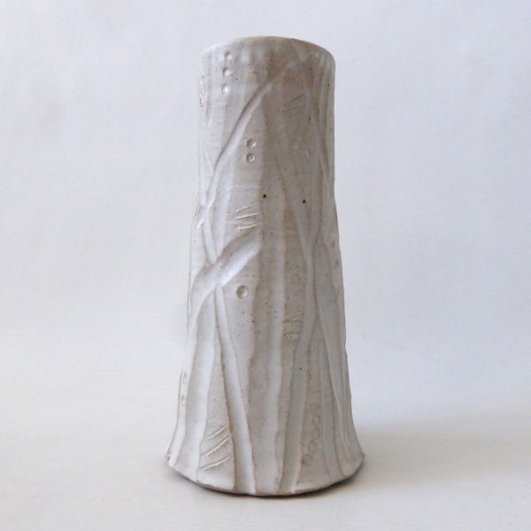 Handmade white art pottery vase. Wheel thrown & incised. Vintage studio/artisan - Image 5