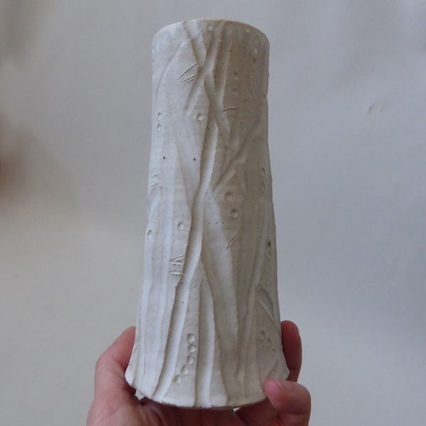 Handmade white art pottery vase. Wheel thrown & incised. Vintage studio/artisan - Image 7
