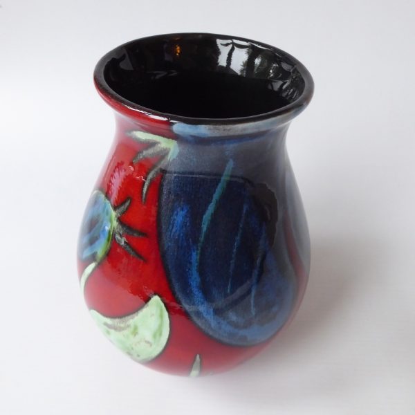 Himalayan Poppy Poole Pottery ceramic vase, red blue, signed AX SW, 17cm painted - Image 8