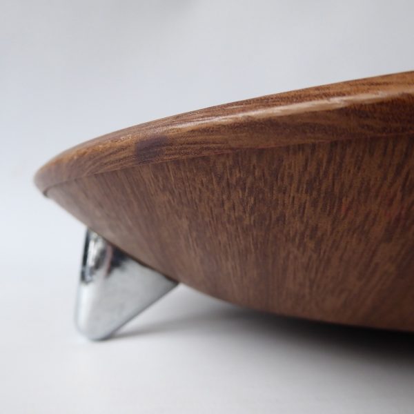 Ianthe round faux teak wood effect dish/bowl chrome tripod. Atomic vintage retro - Image 7