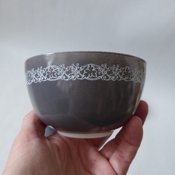 JAJ Pyrex 1964 Classics (grey vine) Party Bowl Set, 762. Vintage set 4, nibbles. - Image 10