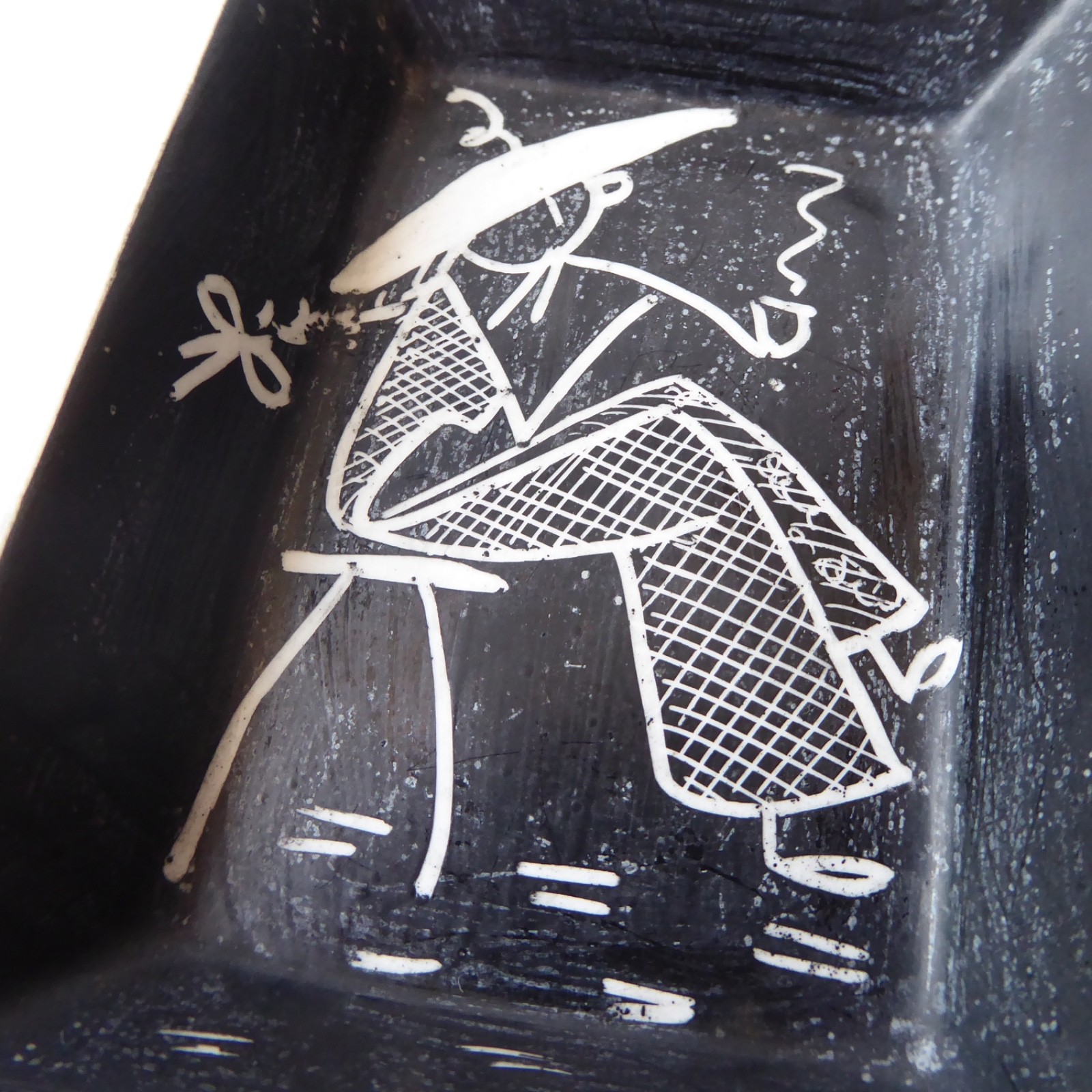 Jula Sidmouth ceramic pottery pin dish, black + white stylised figure 1950s MCM - Image 4