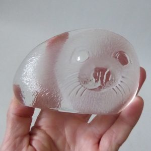 Mats Jonasson Maleras Sweden full crystal glass seal pup paperweight figure 3303