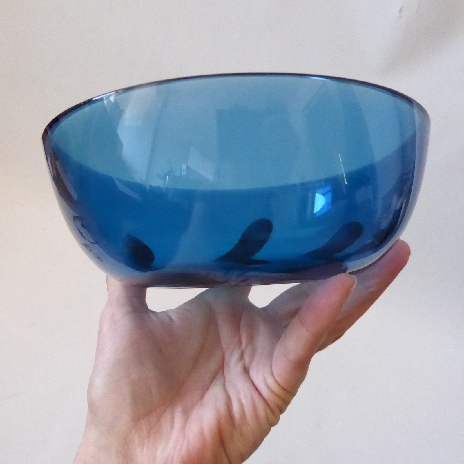 Orrefors FUGA 6.5" art glass bowl, smoky blue, Sven Palmqvist, vintage 1960s - Image 5