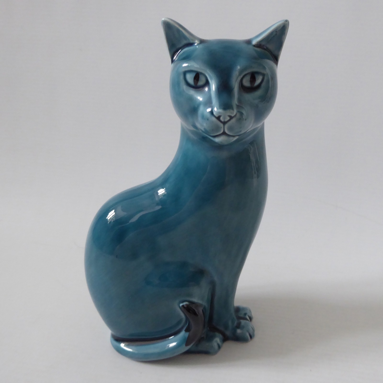 Poole Pottery vintage ceramic, dusky teal blue glaze seated cat figure ornament - Image 4