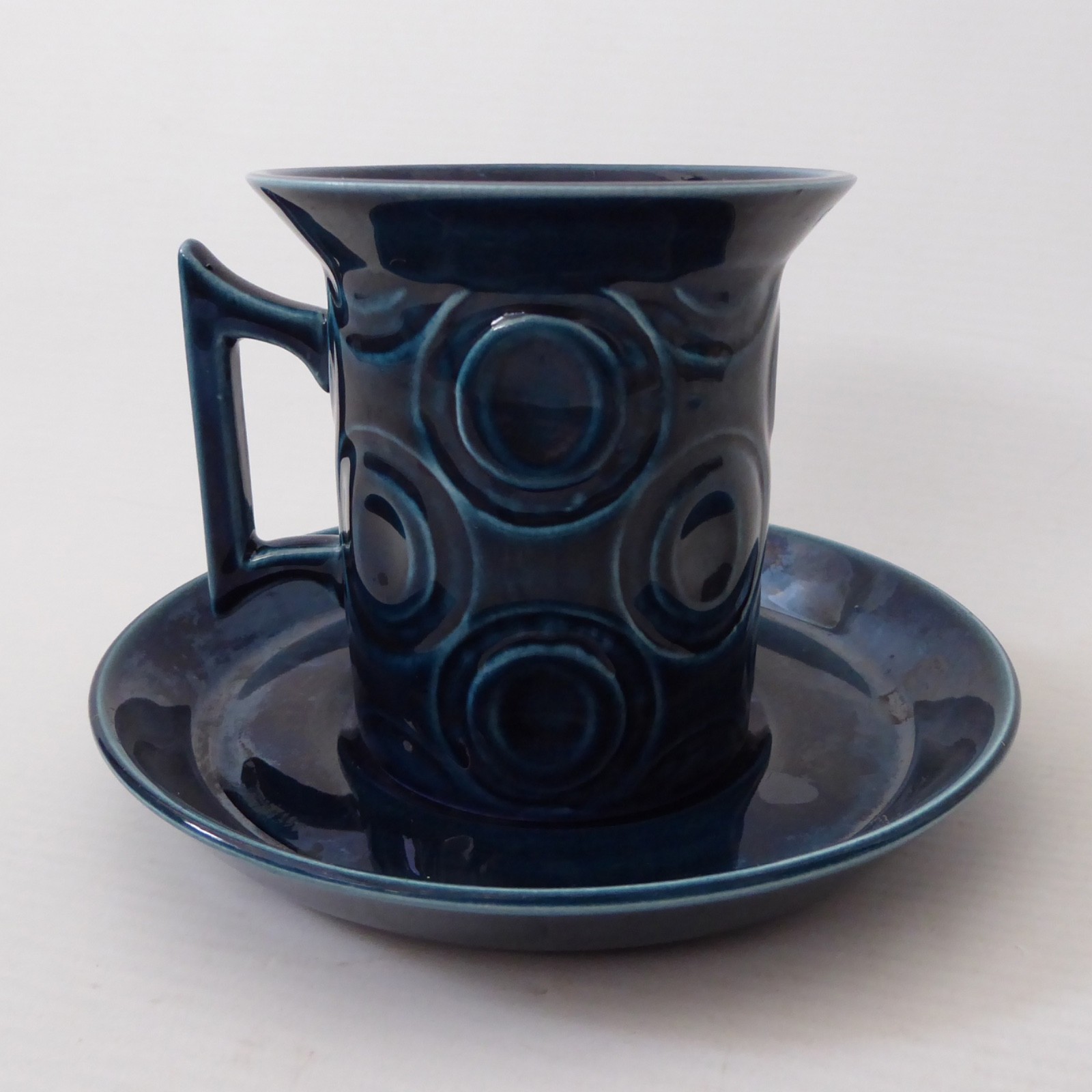 Portmeirion Jupiter cup & saucer 1960s Susan Williams Ellis, petrol blue circles - Image 4