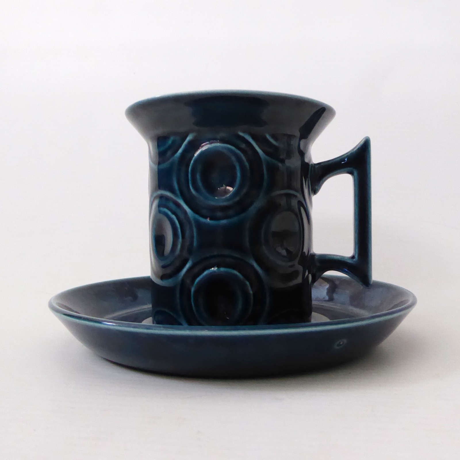Portmeirion Jupiter cup & saucer 1960s Susan Williams Ellis, petrol blue circles