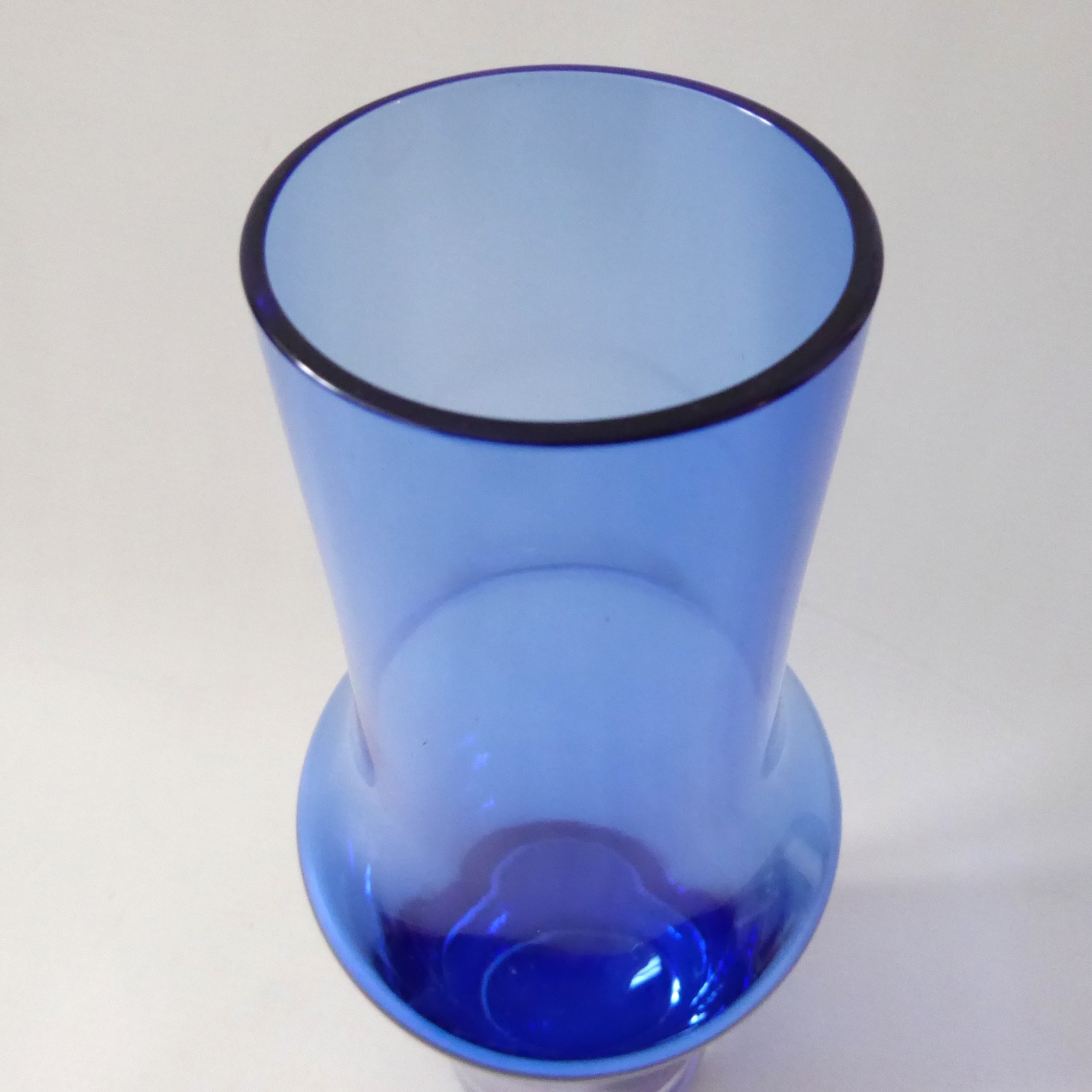 Riihimaki 1376 blue art glass vase, Riihimäen Finland Scandinavian 1960s 1970s - Image 5