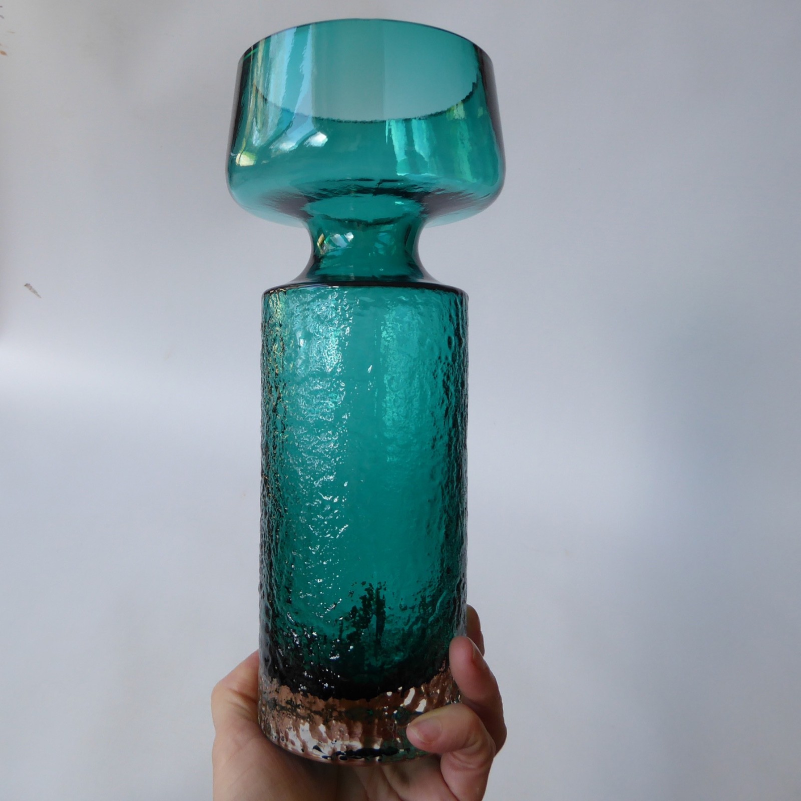 Riihimaki Tamara Aladin Safari 1495 art glass vase kingfisher/teal green. Scandi - Image 4