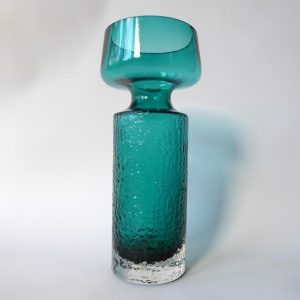 Riihimaki Tamara Aladin Safari 1495 art glass vase kingfisher/teal green. Scandi