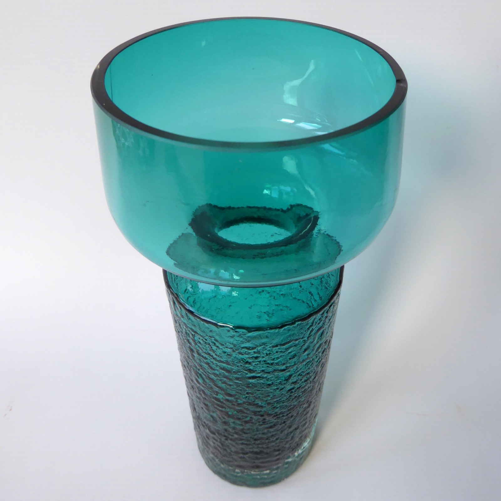 Riihimaki Tamara Aladin Safari 1495 art glass vase kingfisher/teal green. Scandi - Image 6