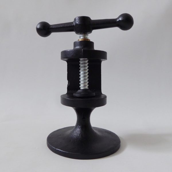 Robert Welch Hobart nutcracker. Black cast iron nut cracker, Legacy Collection - Image 4