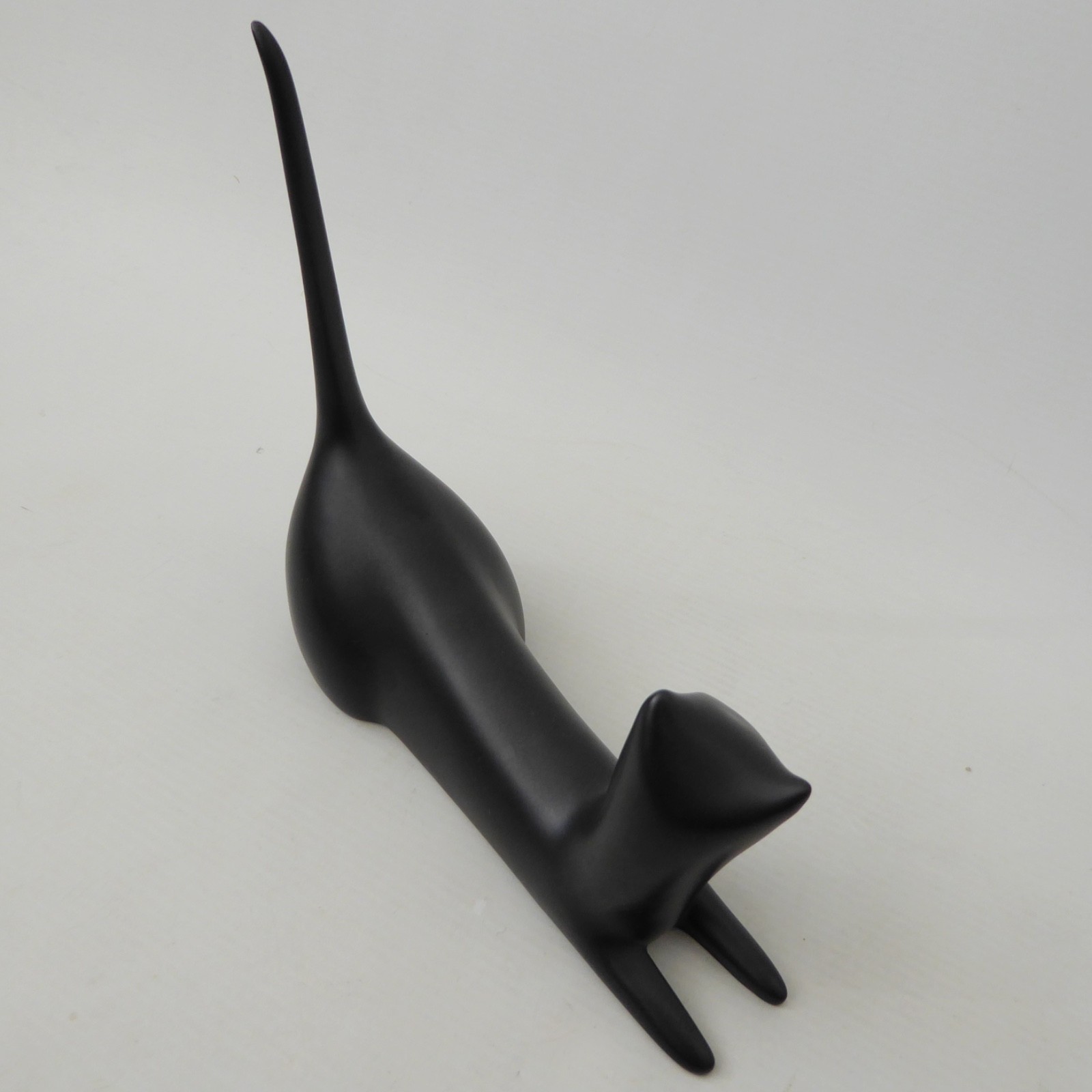 Royal Dux Czech laying black cat mid century modernist. Bohemian, Jaroslav Ježek - Image 10