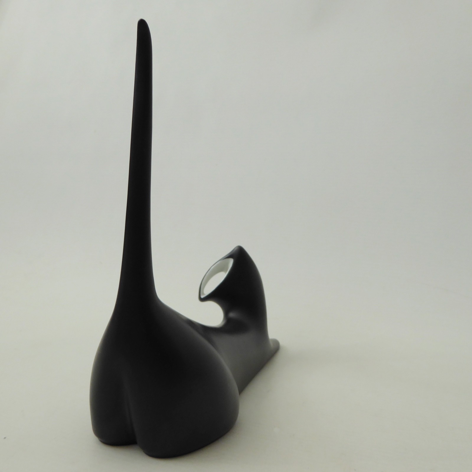 Royal Dux Czech laying black cat mid century modernist. Bohemian, Jaroslav Ježek - Image 7