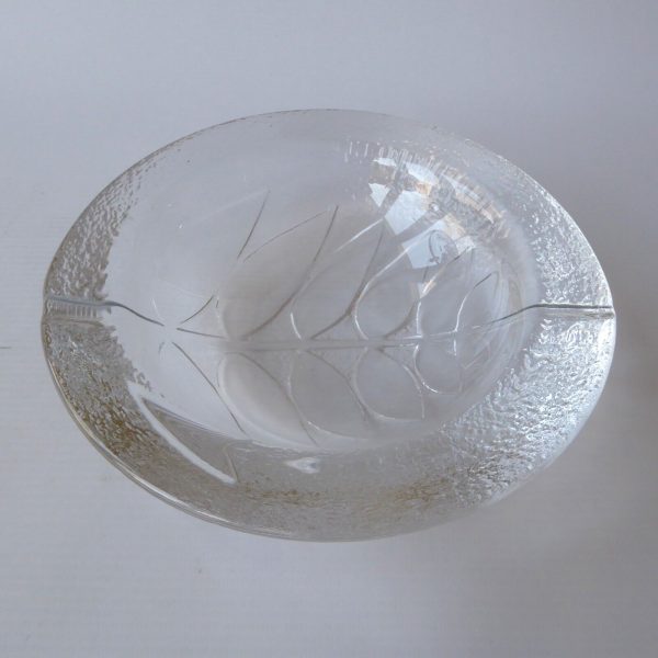 Scandinavian heavy vintage clear 7" art glass crystal leaf bowl probably Swedish - Image 6