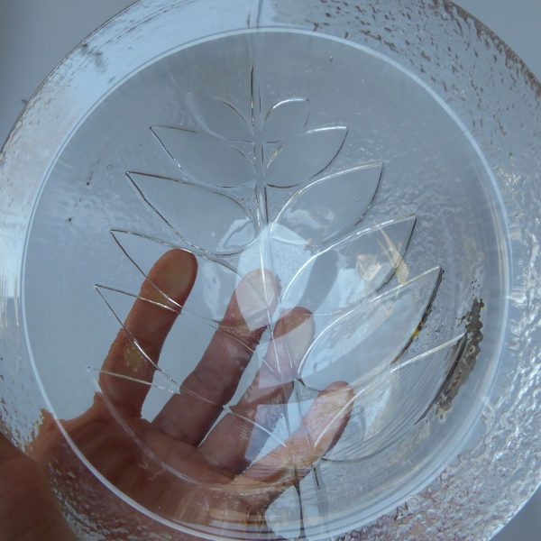 Scandinavian heavy vintage clear 7" art glass crystal leaf bowl probably Swedish - Image 10