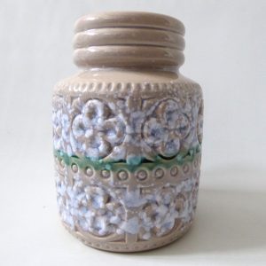 Scheurich 289-15 West German pottery vase Foligna/Foligno. Cream green stripe