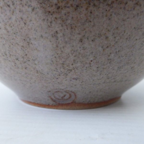 Signed vintage studio pottery vase, handmade thrown stoneware, muted neutral 7" - Image 11