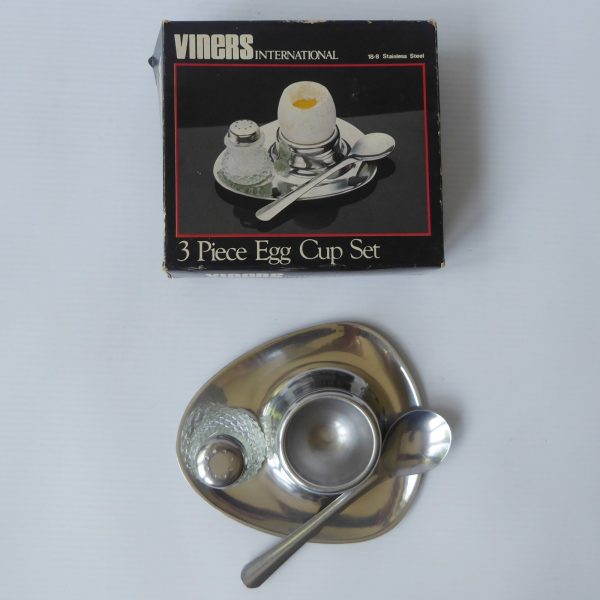 Viners International vintage stainless steel egg cup, spoon & salt shaker, boxed - Image 4