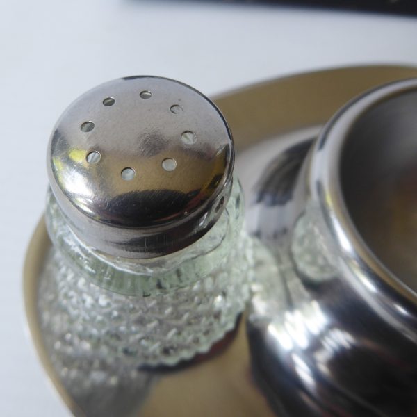 Viners International vintage stainless steel egg cup, spoon & salt shaker, boxed - Image 7