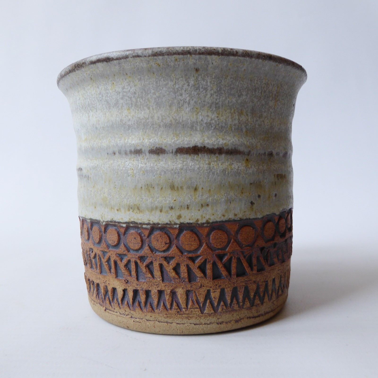 Vintage Broadstairs Pottery planter. 1960s/1970s handmade thrown plant pot retro - Image 3
