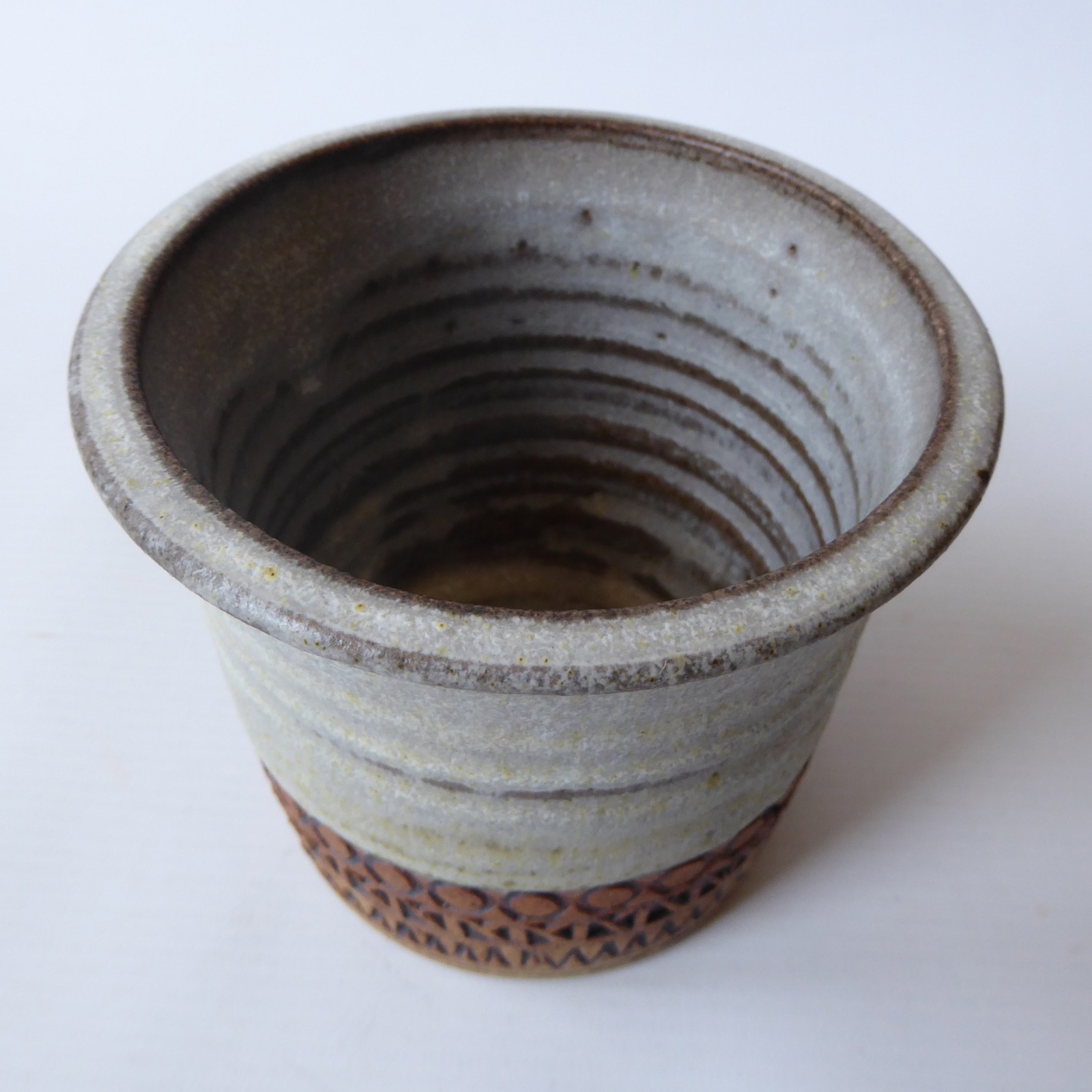 Vintage Broadstairs Pottery planter. 1960s/1970s handmade thrown plant pot retro - Image 8